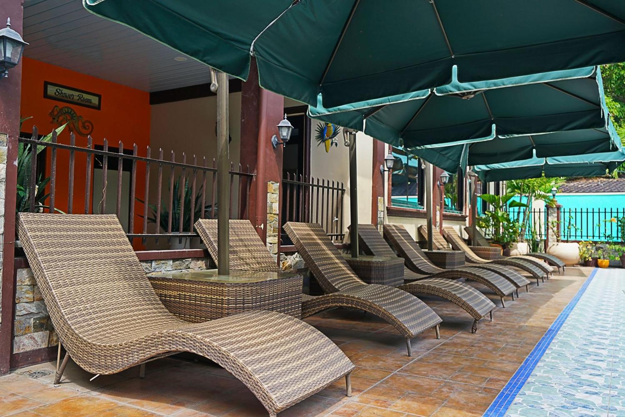 Bella Vista Resort Naguilian エクステリア 写真