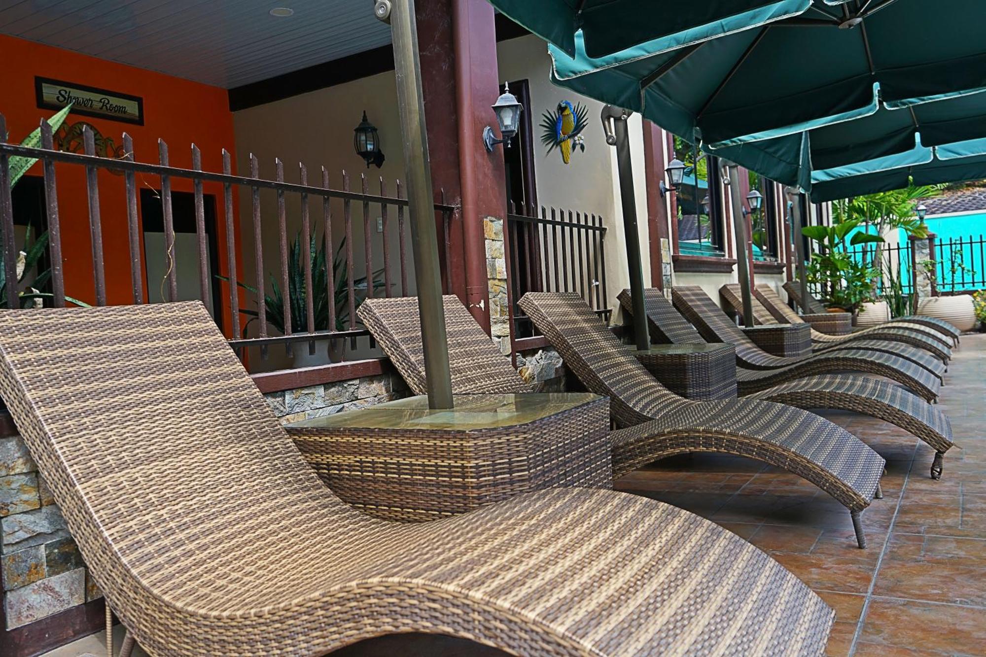 Bella Vista Resort Naguilian エクステリア 写真